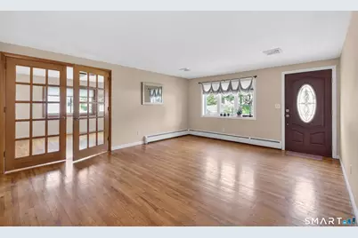 529 Burroughs Road, Fairfield, CT 06824 - Photo 3