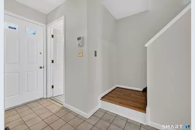 36 W Village Ct #36, Branford, CT 06405 - Photo 3
