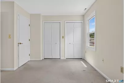 36 W Village Ct #36, Branford, CT 06405 - Photo 15