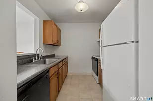 8 Rose Ln, Danbury, CT 06811 - Photo 13