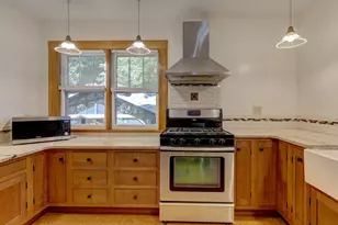64 Chestnut St, Windham, CT 06226 - Photo 13