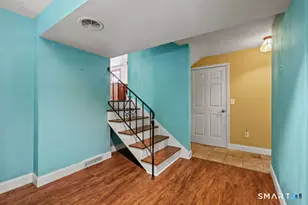 18 Foxridge Ln, Avon, CT 06001 - Photo 7