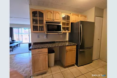 30 Woodland Street #4D, Hartford, CT 06105 - Photo 3