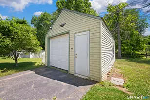 25 Oxford Dr, East Hartford, CT 06118 - Photo 33