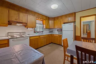 25 Oxford Dr, East Hartford, CT 06118 - Photo 7
