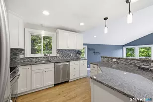 10 Kendrick Ln, Windsor, CT 06095 - Photo 5