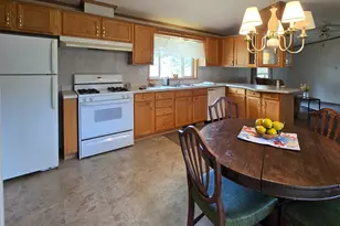 136 Hunters Rd, Norwich, CT 06360 - Photo 11