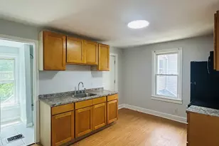 207 E Main St, Middletown, CT 06457 - Photo 3