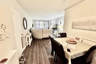 71 Strawberry Hill Ave, Stamford, CT 06902 - Photo 9