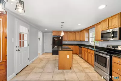 43 East Village Road, Shelton, CT 06484 - Photo 3