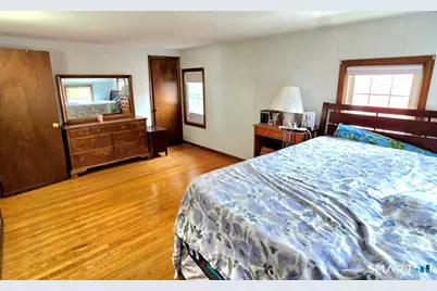 66 Saint Augustine Street, West Hartford, CT 06110 - Photo 9