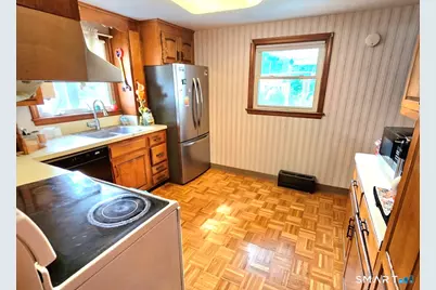 66 Saint Augustine Street, West Hartford, CT 06110 - Photo 3