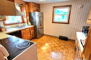66 St Augustine St, West Hartford, CT 06110 - Photo 3