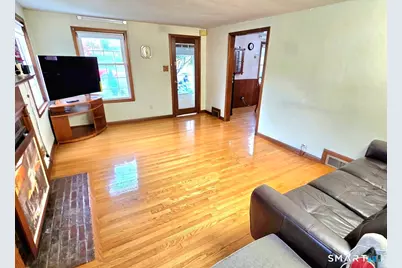 66 Saint Augustine Street, West Hartford, CT 06110 - Photo 5