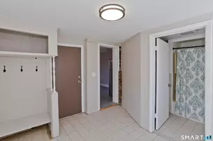 13 Hampden St, Westfield, MA 01085 - Photo 27