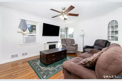 18 Crestwood Avenue, Waterbury, CT 06704 - Photo 7