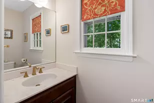 20 Round Hill Dr, Stamford, CT 06903 - Photo 13