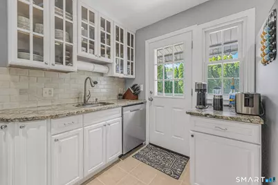 355 Sylvan Knoll, Stamford, CT 06902 - Photo 7