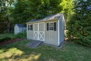 23 Thompson St, Hamden, CT 06518 - Photo 31