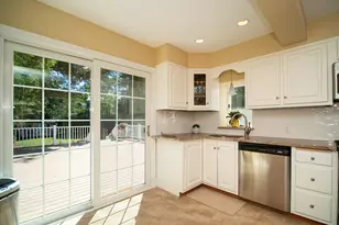 23 Thompson St, Hamden, CT 06518 - Photo 9