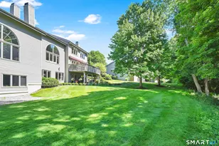 2 Thistle Hollow, Avon, CT 06001 - Photo 5