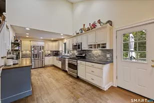 130 Fairhaven dr, Middlebury, CT 06762 - Photo 17