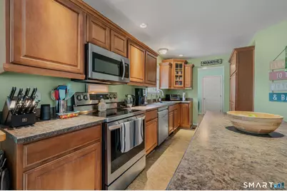4 Sunrise Avenue, East Lyme, CT 06357 - Photo 15