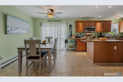 4 Sunrise Avenue, East Lyme, CT 06357 - Photo 9