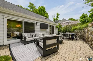 13 Hickory Dr, Greenwich, CT 06831 - Photo 31