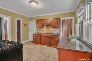 79 Lyons St, New Britain, CT 06052 - Photo 7