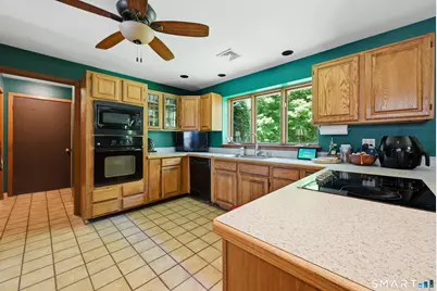 19 Hi Barlow Road, Newtown, CT 06470 - Photo 13