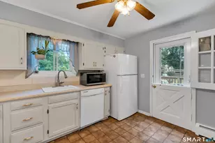 211 Maple Ave, North Haven, CT 06473 - Photo 15