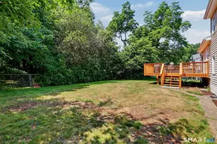 143 Ranch Dr, Bridgeport, CT 06606 - Photo 29