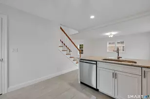 39 Robbins Ave, Newington, CT 06111 - Photo 9