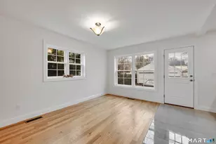 39 Robbins Ave, Newington, CT 06111 - Photo 5