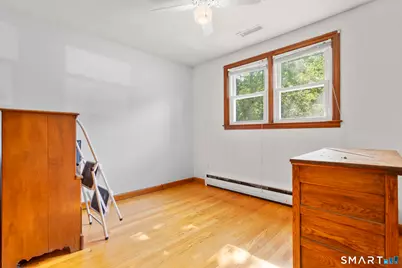 27 Allen Street, Enfield, CT 06082 - Photo 17