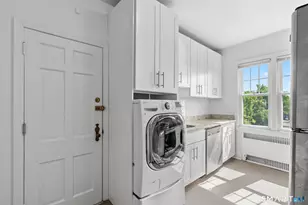 6 Highland St, West Hartford, CT 06119 - Photo 13