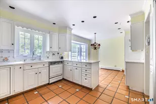4 Twist Hill Rd, Newtown, CT 06470 - Photo 5