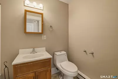 35 Union Street, New London, CT 06320 - Photo 17