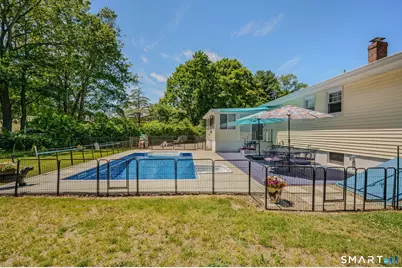 25 Sandy Hollow Drive, Waterford, CT 06385 - Photo 7