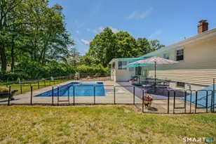 25 Sandy Hollow Dr, Waterford, CT 06385 - Photo 7