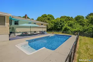 25 Sandy Hollow Dr, Waterford, CT 06385 - Photo 5