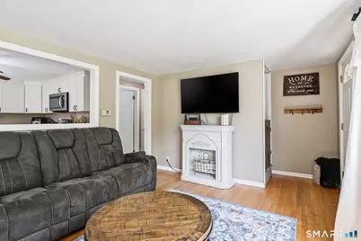 18 Freemont Road, Enfield, CT 06082 - Photo 5