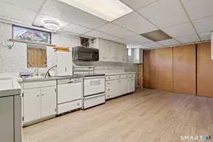 312 Bennett St, Fairfield, CT 06825 - Photo 33