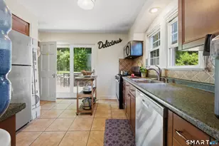 6 Robinview Terrace, Danbury, CT 06810 - Photo 9
