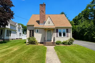 195 Montowese Ave, North Haven, CT 06473 - Photo 1