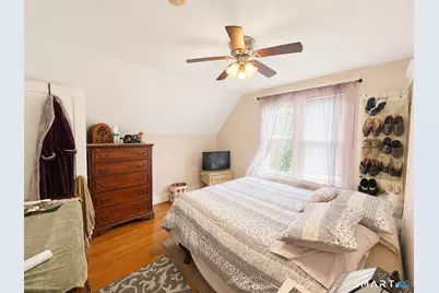 195 Montowese Avenue, North Haven, CT 06473 - Photo 9
