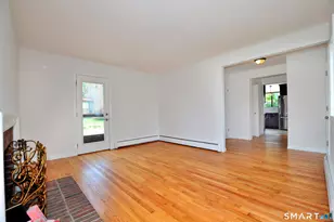 1 Meadow Ct, Simsbury, CT 06070 - Photo 9