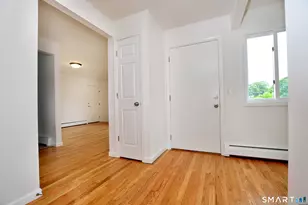 1 Meadow Ct, Simsbury, CT 06070 - Photo 5