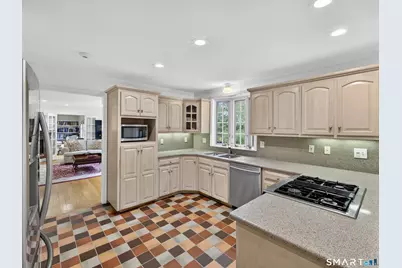 2 Larchwood Lane, East Lyme, CT 06333 - Photo 13